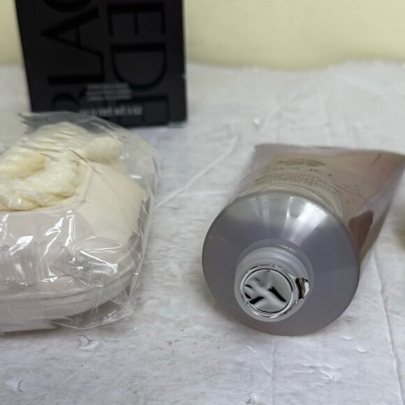 Avon NEW 2 IMARI & Black Suede Soap on Rope Rich Indulgence Bath and Shower Gel - Picture 9 of 12